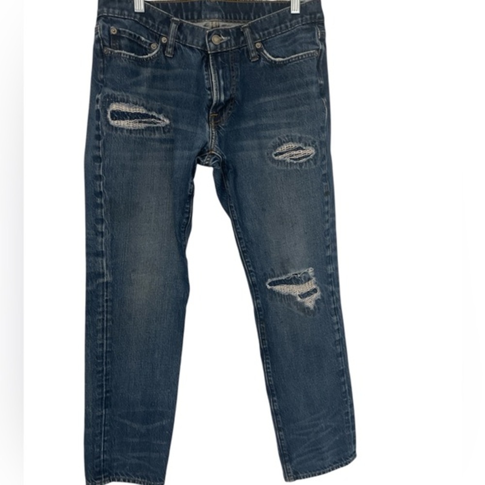 Abercrombie & Fitch women’s Distressed Dark Blue Straight Jean size 31/28